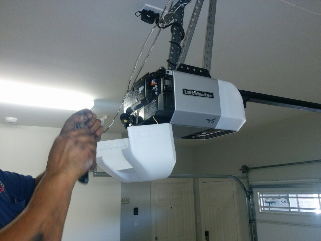 Garage Door Opener Repair Sun Valley